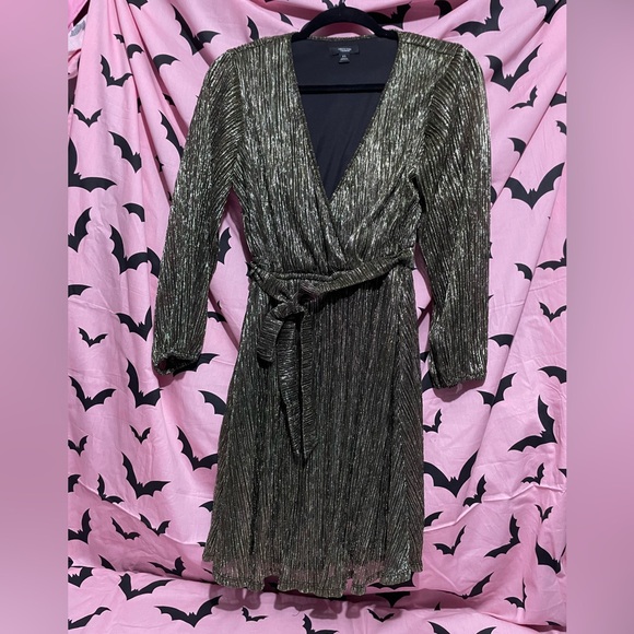 DONATE - Picture 2 of 3